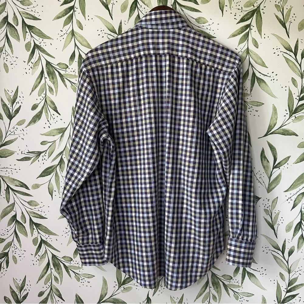 Tailorbyrd Plaid Button Down. Size medium. Purple/Gold Plaid.